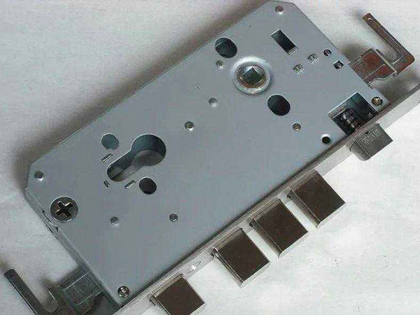 平凉24小时上门开锁公司