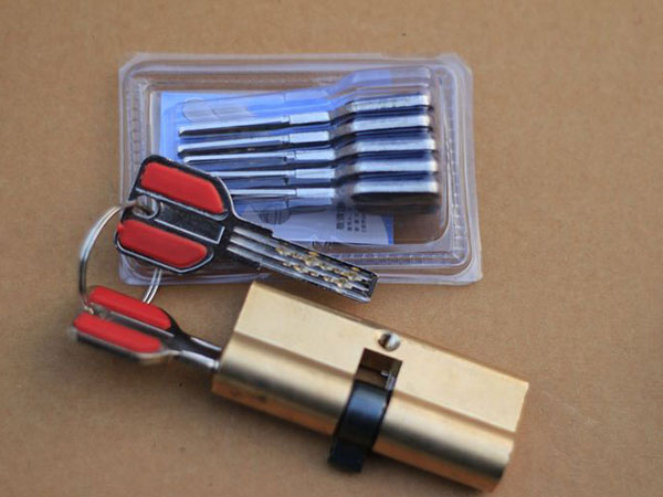 平凉24小时上门开锁公司